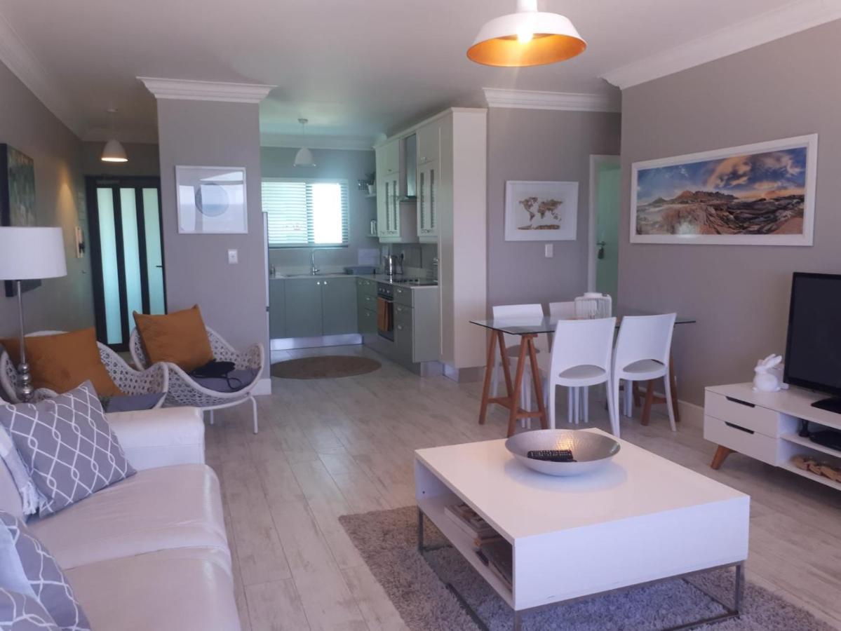 Blouberg Beachfront Apartment Блаубергстранд Экстерьер фото