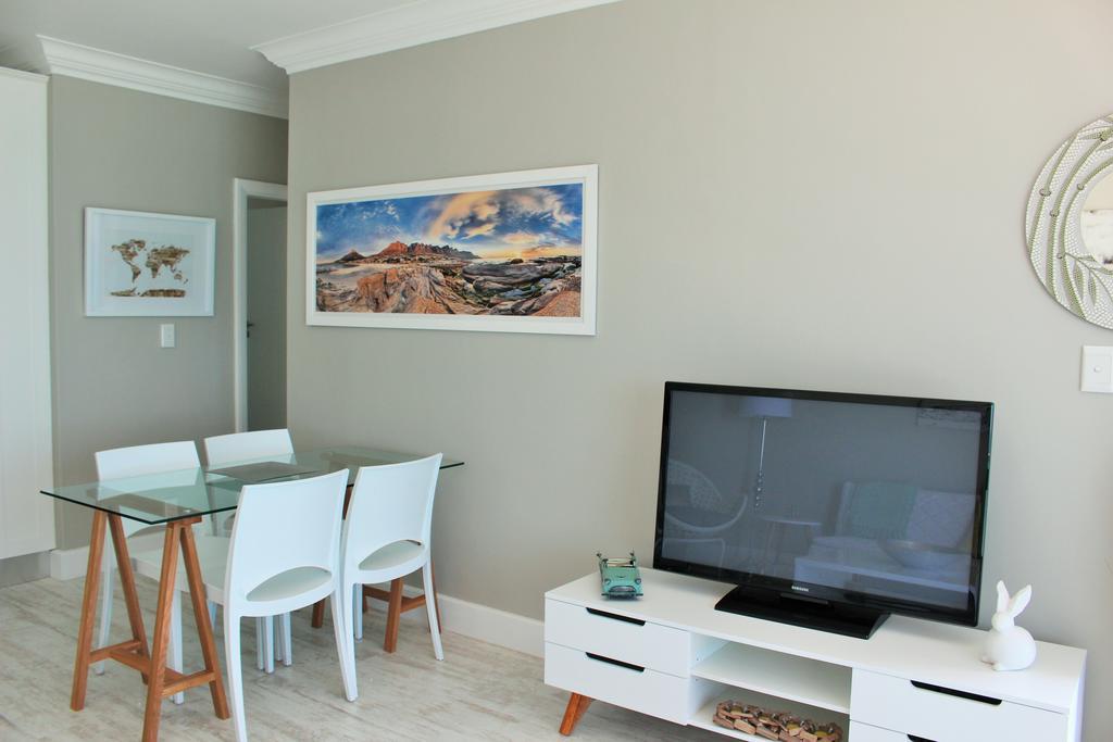 Blouberg Beachfront Apartment Блаубергстранд Номер фото